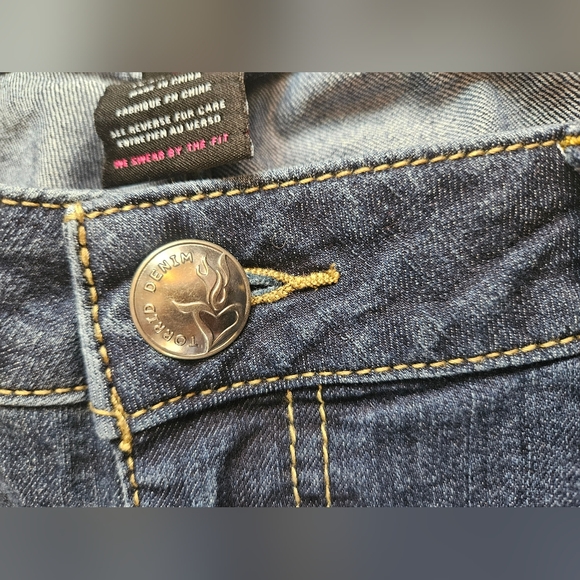 Torrid Womens Dark Blue 5 Pocket Jeans Size 22 Short - Picture 5 of 12